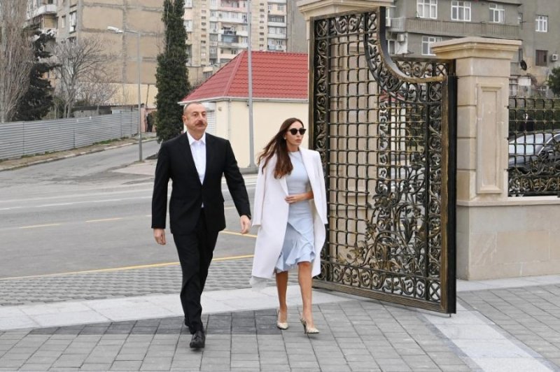 Prezident və birinci xanım “Xanım Fatimeyi Zəhra” məscidinin yeni binası ilə tanış olublar