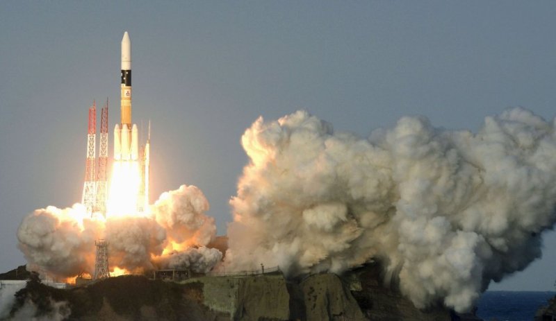 Çin təkrar istifadə edilə bilən suborbital daşıyıcı raketi sınaqdan çıxarıb