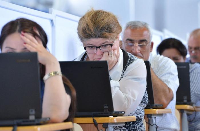 Müəllimlərin sertifikatlaşdırılması imtahanında sualın biri səhv çıxıb: Güzəşt olacaq