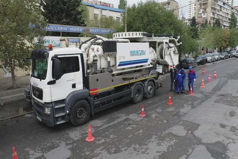 Bakıda yağış su xətləri təmizlənib