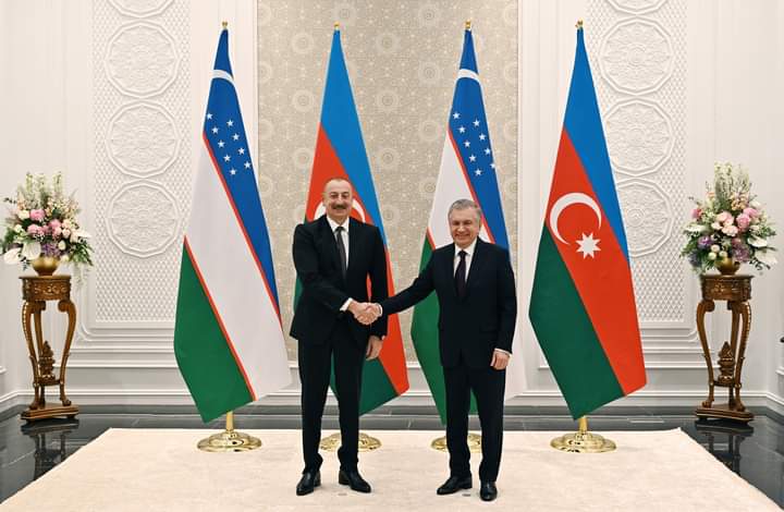 İlham Əliyevin Özbəkistan Prezidenti Şavkat Mirziyoyev ilə görüşü olub