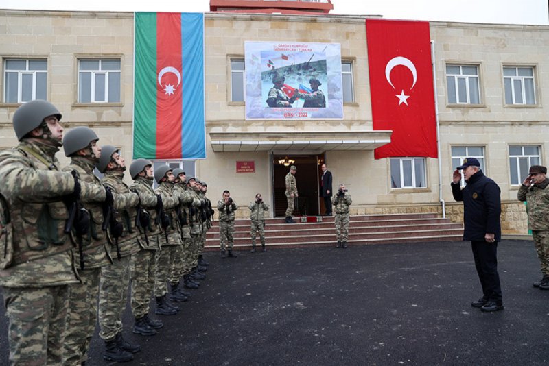 Türkiyənin müdafiə naziri: Azərbaycana təhdid haradan gəlir-gəlsin, tək Ordu, tək güc və tək yumruq olarıq