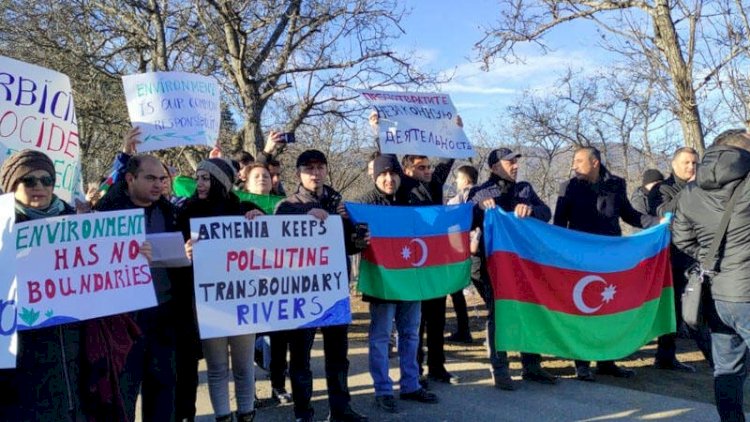 Şuşa-Xankəndi yolunda keçirilən etiraz aksiyası beş gündür davam edir