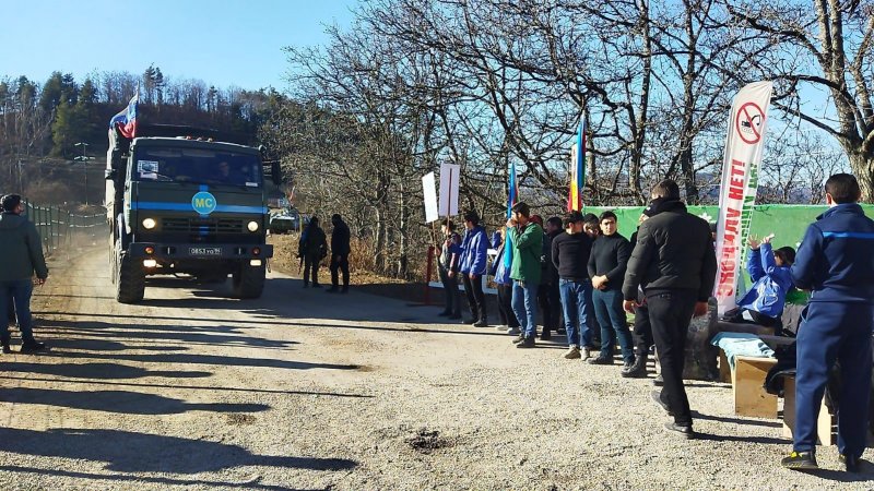 Xankəndi-Laçın yolunda sülhməramlıların gün ərzində 30 avtomobili maneəsiz keçib