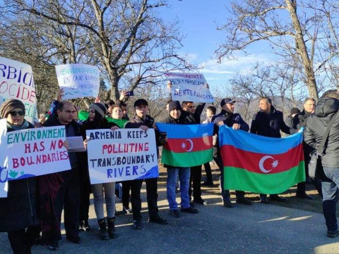 Xarici KİV nümayəndələri Laçın-Xankəndi yolunda aksiya keçirilən əraziyə səfər edib