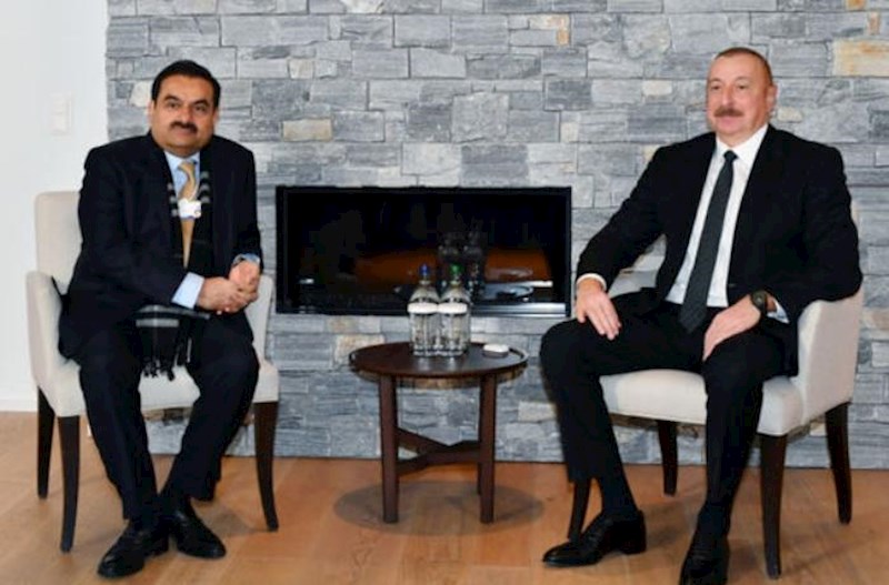 Prezident İlham Əliyev Davosda “Adani Group” şirkətinin təsisçisi və sədri ilə görüşüb