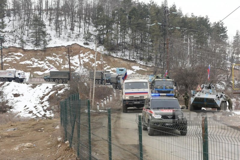 Bu gün Xankəndi-Laçın yolunda sülhməramlıların 56 avtomobili maneəsiz keçib