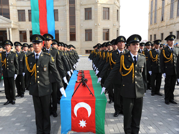 Daxili Qoşunların Ali Hərbi Məktəbinə əlavə kursant qəbulu elan edilib