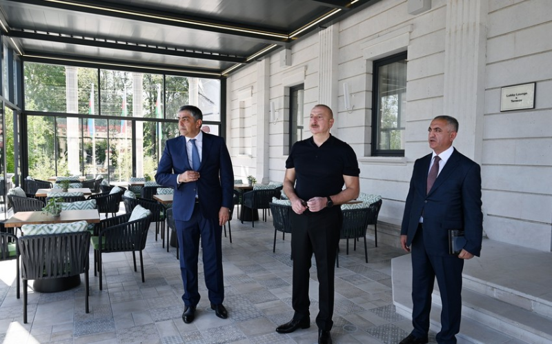 Prezident Xankəndidə əsaslı təmir və bərpadan sonra “Palace” hotelinin açılışında iştirak edib