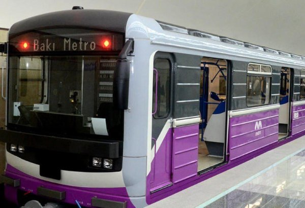 Bakı metrosunda qatar yoluna düşən sərnişin vəfat edib