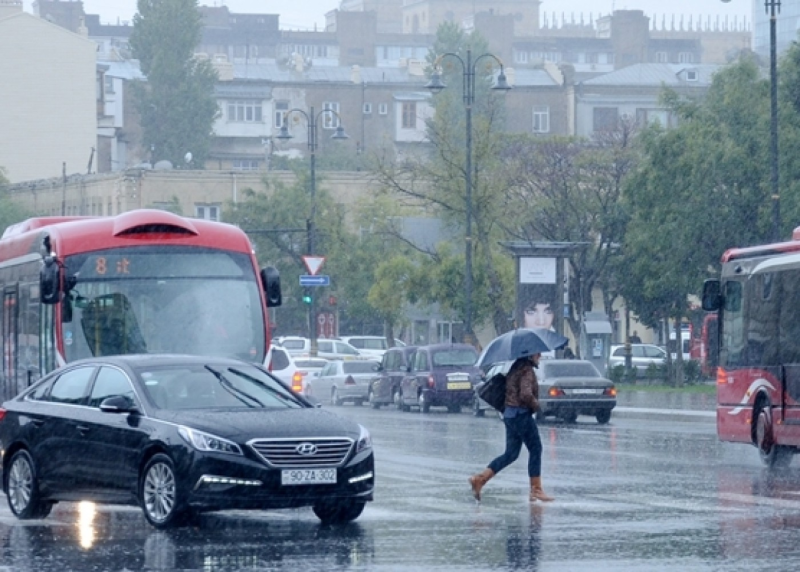 Bəzi yerlərə yağış yağıb, külək güclənib