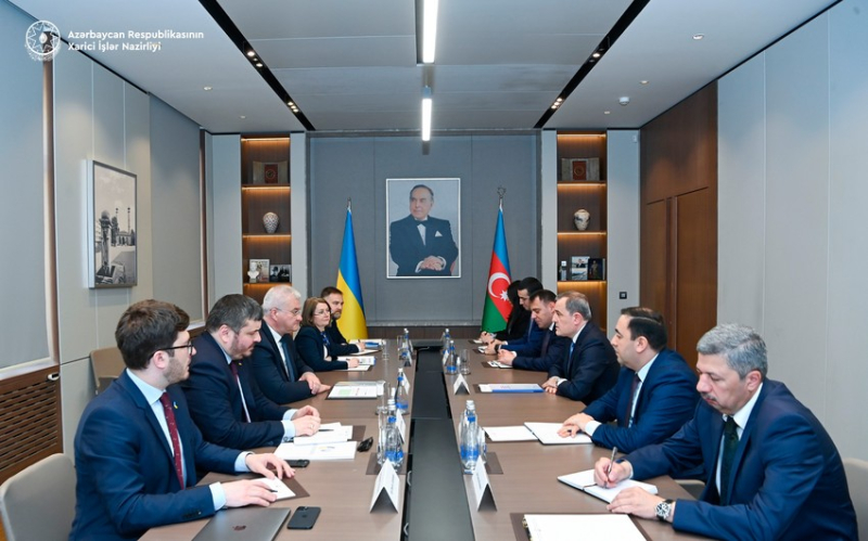 Azərbaycan və Ukraynanın xarici işlər nazirləri Bakıda görüşüblər