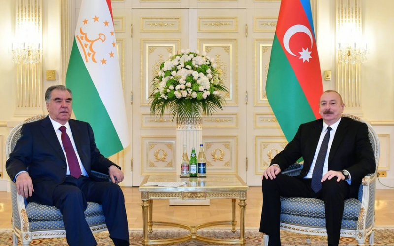 Tacikistan Prezidenti İlham Əliyevi təbrik edib