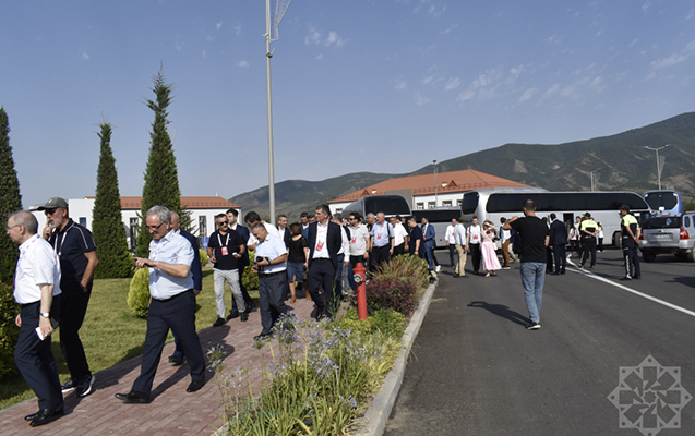 III Şuşa Qlobal Media Forumunun iştirakçıları Xocalıda