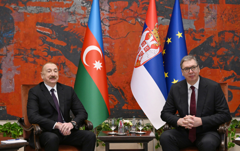 Prezident serbiyalı həmkarı ilə təkbətək görüşüb