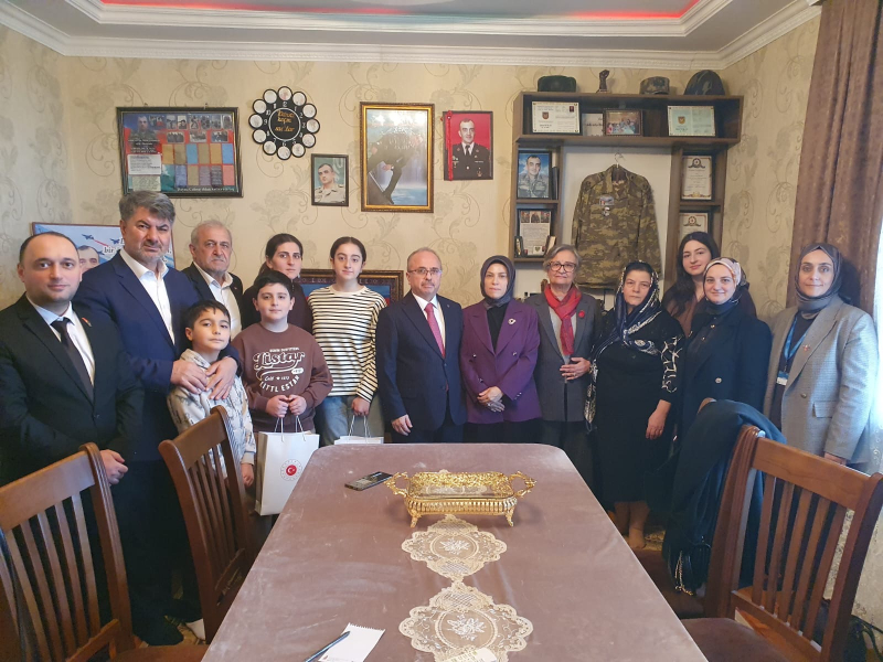 🇦🇿🇹🇷 Vəfanın Səssiz Dili: Türk səfir və Qonaqların Şəhid Ocağına Mənəvi Ziyarəti.