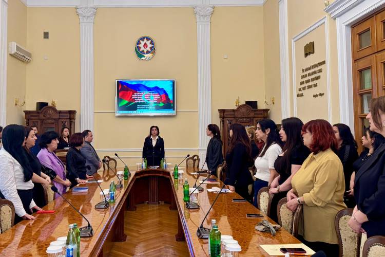 Prezident Kitabxanasında Ümummilli lideri Heydər Əliyevin anadan olmasının 103 illiyinə həsr olunmuş tədbir keçirilib